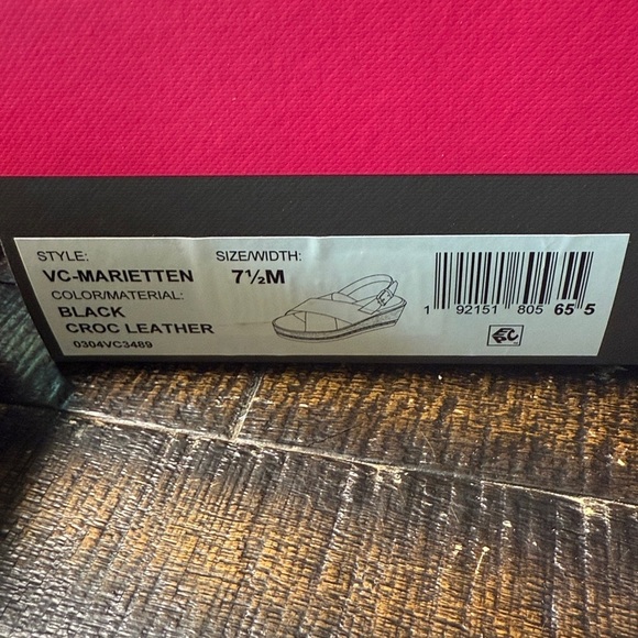 Vince Camuto VC-Marietten black platform croc Leather sandals 7.5